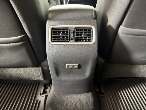 Used 2018 Nissan Altima 2.5 SL w/ 2.5 SL Technology Package FWD image 13