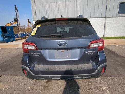 Used 2018 Subaru Outback 3.6R Limited image 4