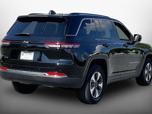 Used 2023 Jeep Grand Cherokee 4WD 4xe image 8