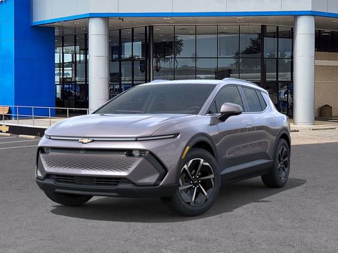 New 2026 Chevrolet Equinox EV LT image 6