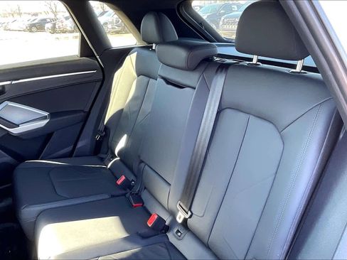 Used 2022 Audi Q3 2.0T Premium w/ Convenience Package image 19