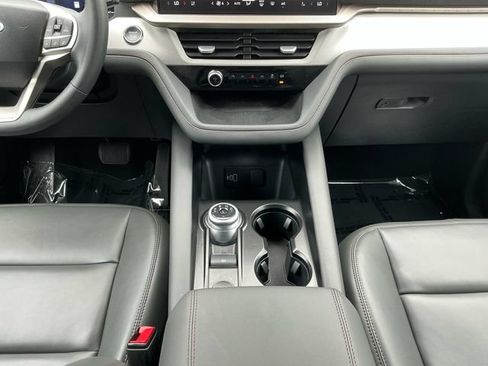 Certified 2026 Ford Explorer Active w/ Active Comfort Package AWD/4WD image 15