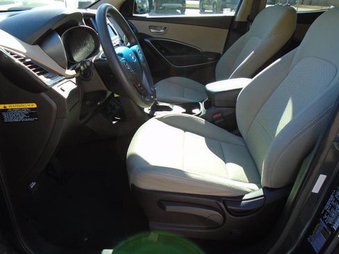 Used 2017 Hyundai Santa Fe Sport image 9