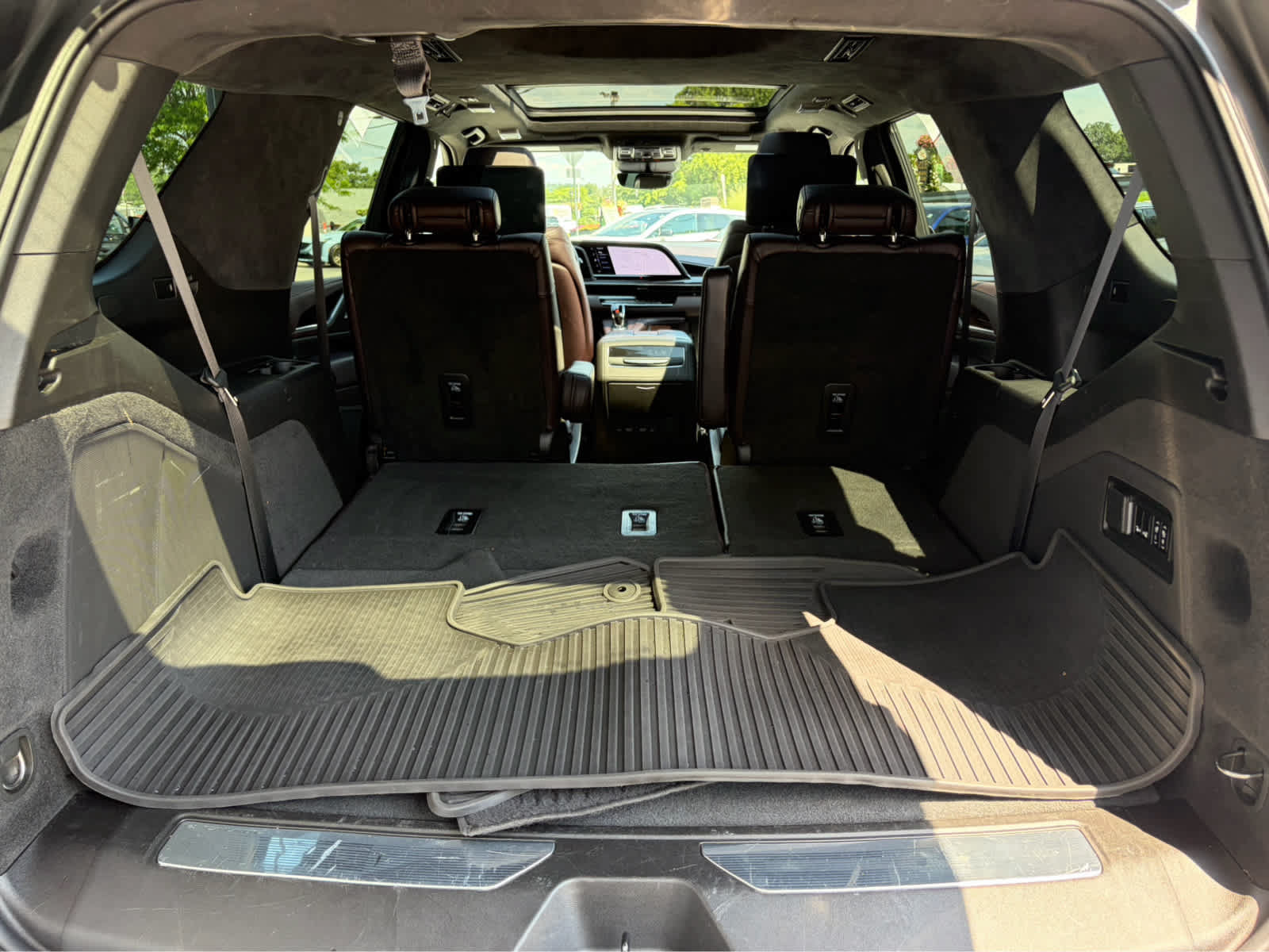 Used 2022 Cadillac Escalade Sport Platinum AWD/4WD image 30