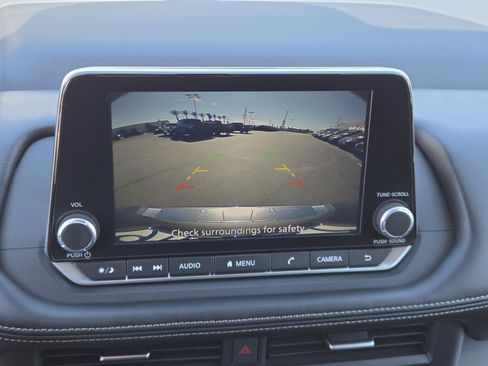 Used 2024 Nissan Rogue SV w/ SV Premium Package FWD image 8