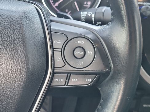 Used 2020 Toyota Camry SE w/ Audio Package FWD image 13