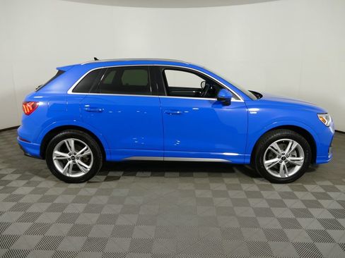 Used 2023 Audi Q3 2.0T Premium w/ Convenience Package AWD/4WD image 2