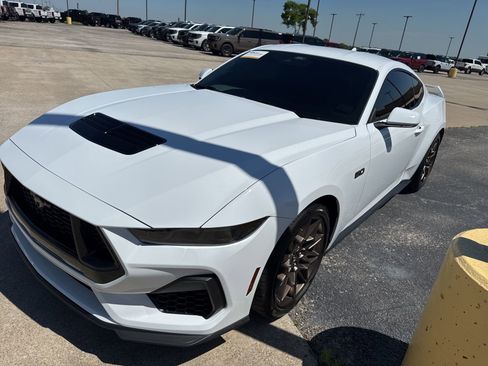 Used 2026 Ford Mustang GT w/ GT Performance Package image 8