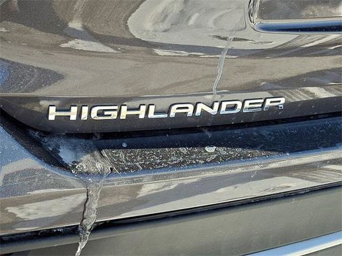 Certified 2023 Toyota Highlander XSE image 4