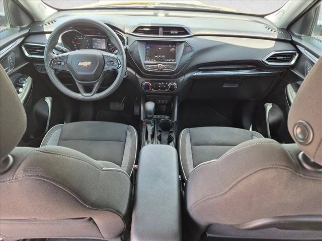 Used 2022 Chevrolet TrailBlazer LT FWD image 16