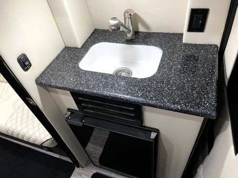 Used 2022 Mercedes-Benz Sprinter 3500 image 12