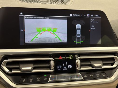 Used 2019 BMW 330i xDrive Sedan w/ Convenience Package AWD/4WD image 19