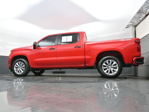 Used 2020 Chevrolet Silverado 1500 Custom w/ Custom Value Package AWD/4WD image 26