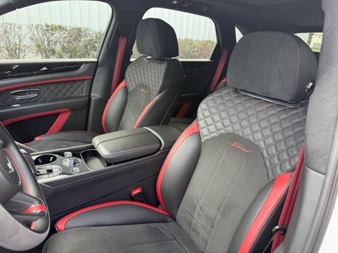 Used 2021 Bentley Bentayga Speed AWD/4WD image 16