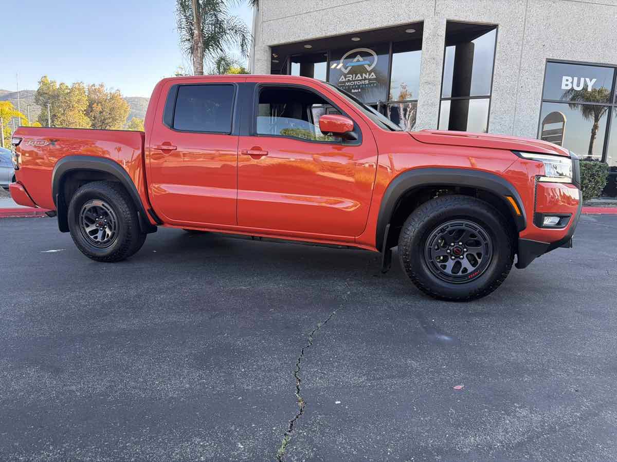 Used 2025 Nissan Frontier Pro-X w/ Pro Convenience Package RWD image 12