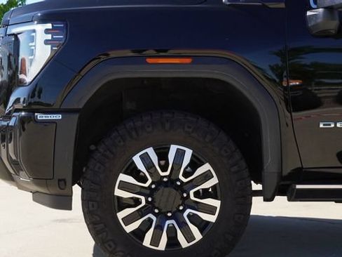 Used 2025 GMC Sierra 2500 Denali Ultimate AWD/4WD image 5