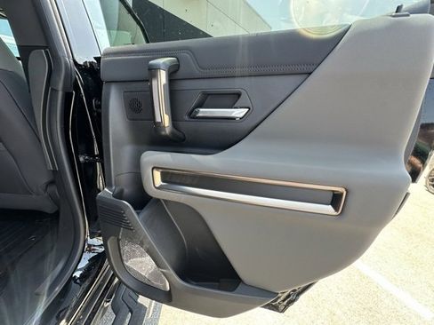 New 2025 GMC Hummer EV 2X image 28