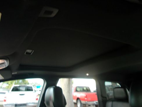 Used 2017 Jeep Grand Cherokee Limited RWD image 15