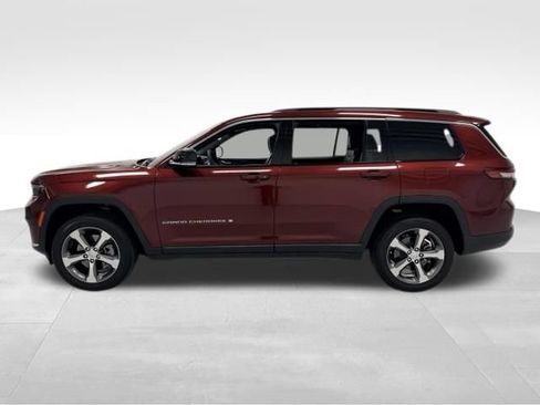 Used 2024 Jeep Grand Cherokee L Limited AWD/4WD image 3