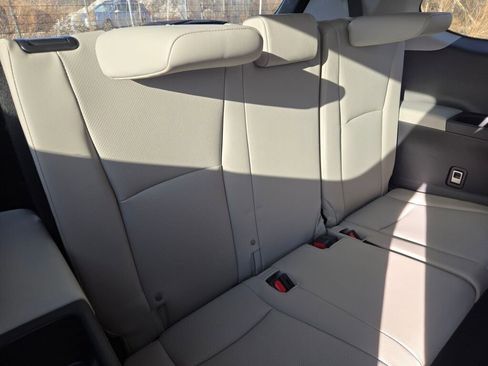 Used 2024 Toyota Grand Highlander XLE image 11
