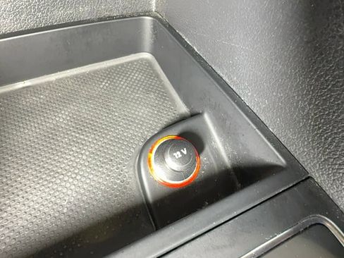 Used 2015 Volkswagen Passat 1.8T S image 31