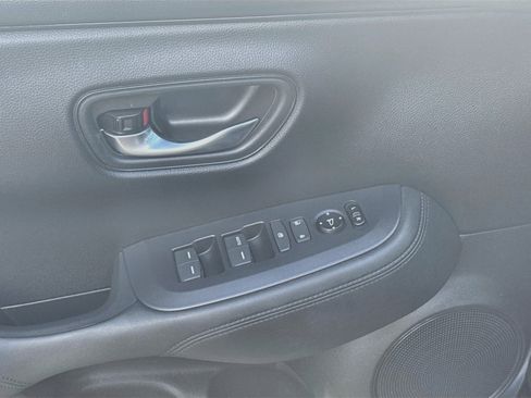 Used 2024 Honda HR-V LX image 16