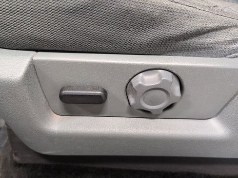 Used 2011 Ford F150 XLT w/ XLT Chrome Pkg image 17