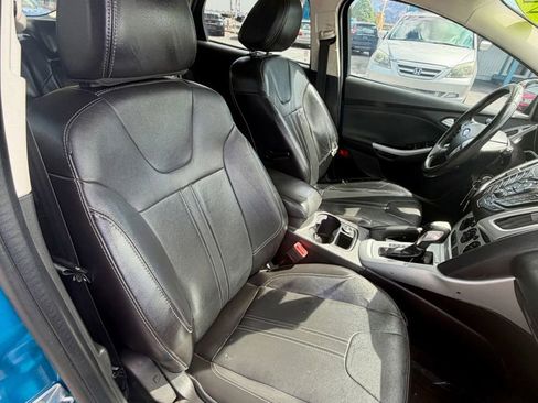 Used 2014 Ford Focus SE w/ Equipment Group 201A FWD image 15