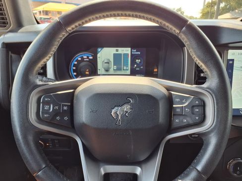 Used 2022 Ford Bronco Outer Banks AWD/4WD image 25