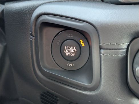 Used 2026 Jeep Gladiator Mojave AWD/4WD image 17