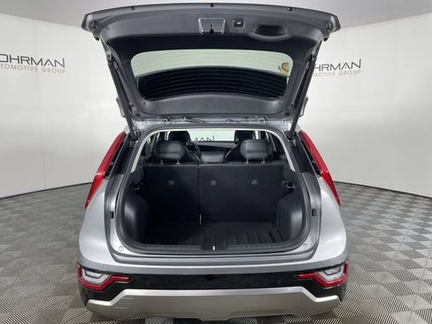 Used 2023 Kia Niro SX Touring FWD image 40