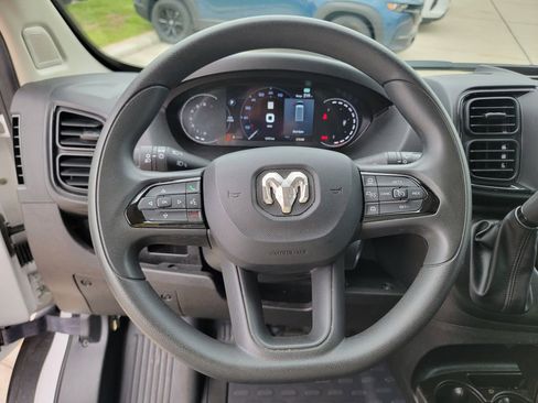 Used 2025 RAM ProMaster 2500 w/ U-Haul Equipment Group FWD image 15