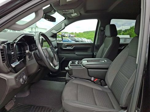 Used 2025 Chevrolet Silverado 1500 RST w/ Z71 Off-Road Package AWD/4WD image 13