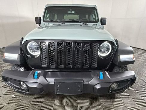 Used 2023 Jeep Wrangler Unlimited w/ Cold Weather Group AWD/4WD image 7