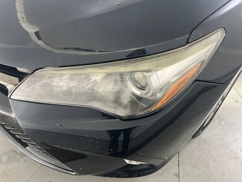 Used 2017 Toyota Camry SE image 36