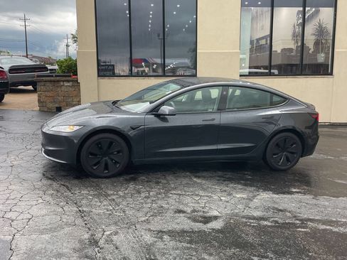 Used 2024 Tesla Model 3 Long Range AWD/4WD image 2