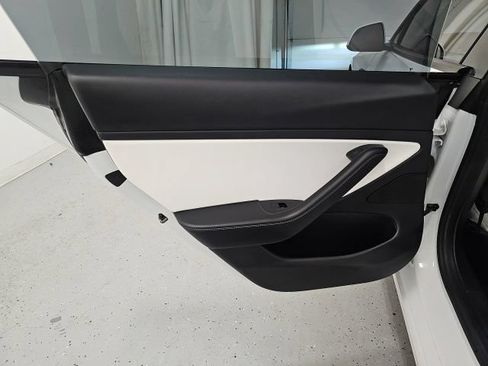Used 2021 Tesla Model 3 Performance AWD/4WD image 24
