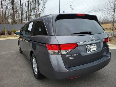 Used 2016 Honda Odyssey SE image 7