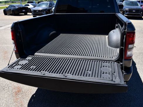 Used 2022 RAM 1500 Big Horn AWD/4WD image 11
