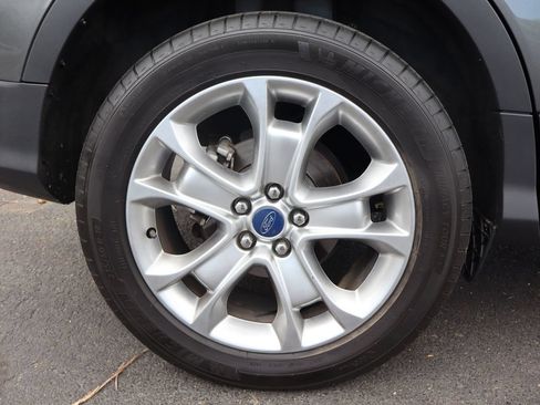 Used 2015 Ford Escape Titanium w/ Equipment Group 301A AWD/4WD image 44