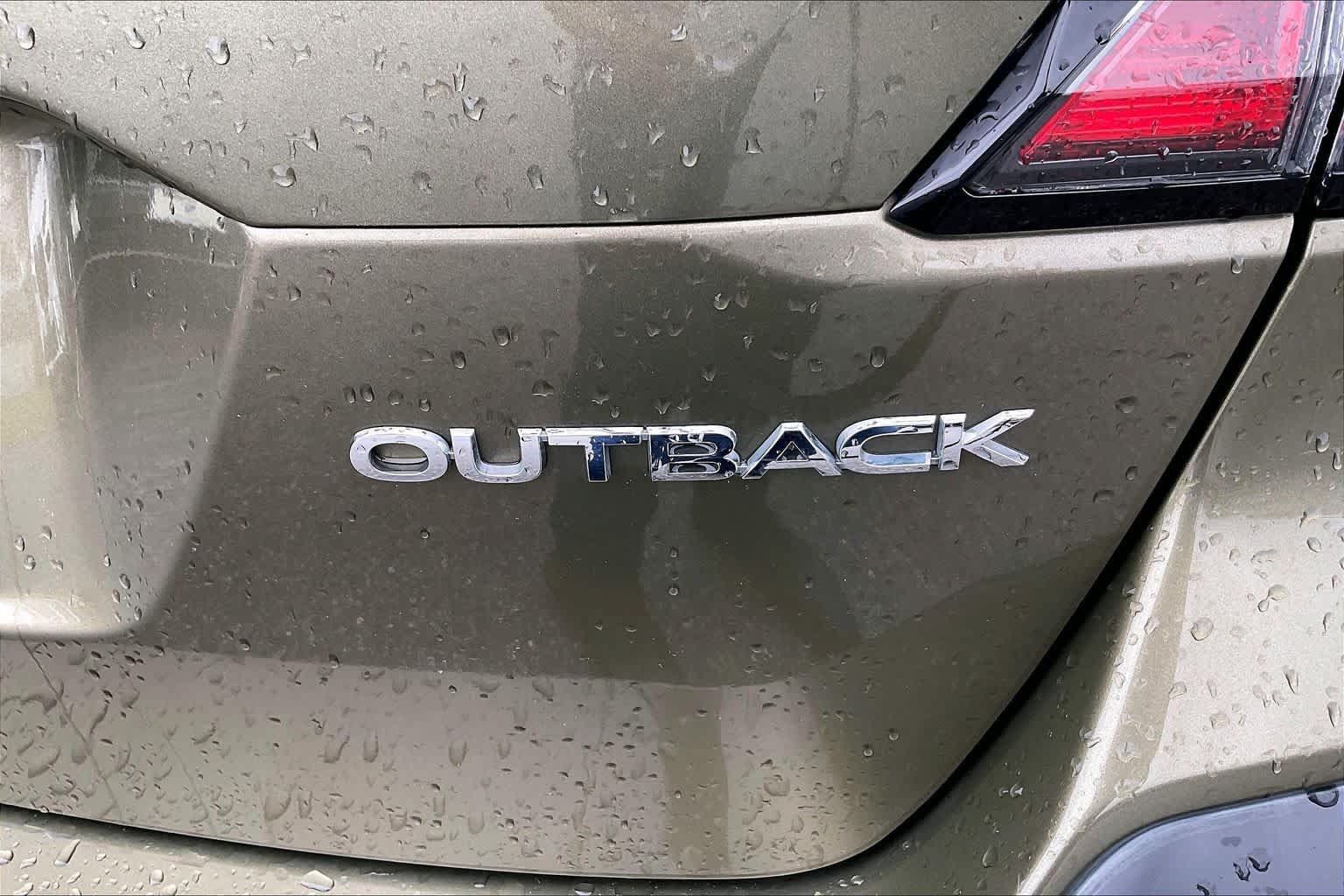 Used 2023 Subaru Outback Premium AWD/4WD image 9