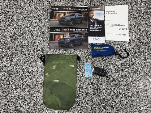 Used 2020 Jeep Grand Cherokee Summit image 24