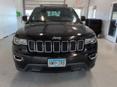 Used 2018 Jeep Grand Cherokee Laredo AWD/4WD image 8