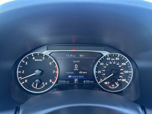 Used 2024 Nissan Altima 2.5 SV image 12