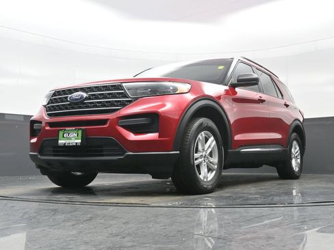 Used 2022 Ford Explorer XLT image 27