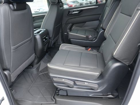 New 2025 Chevrolet Suburban Premier image 33