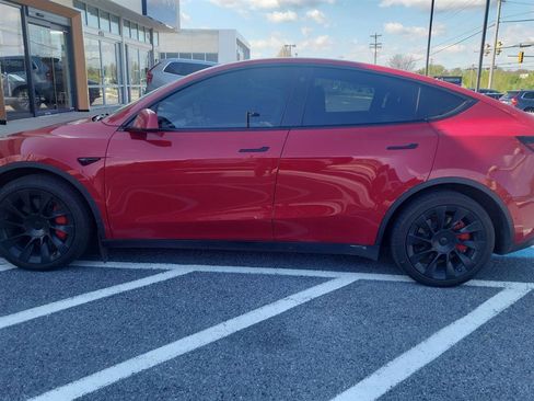 Used 2022 Tesla Model Y Long Range AWD/4WD image 5