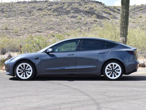 Used 2023 Tesla Model 3 Standard Range RWD image 4