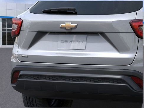 New 2026 Chevrolet Trax LS image 14