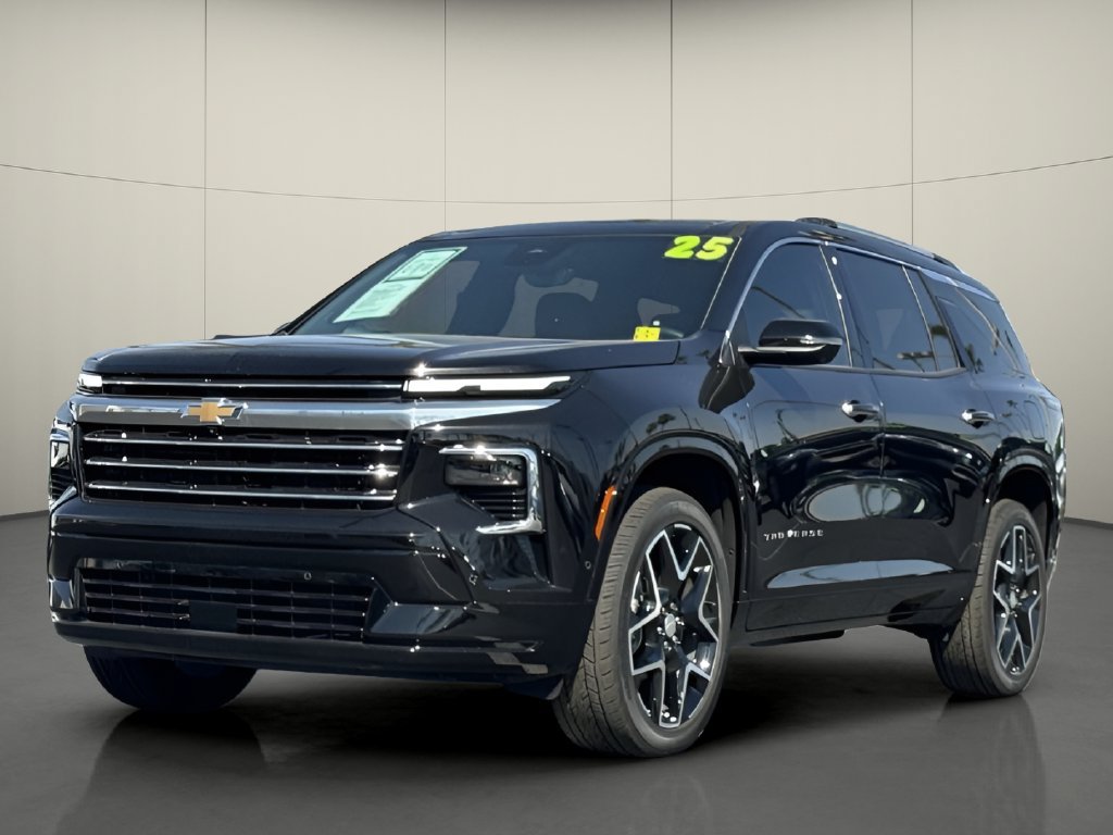 Used 2026 Chevrolet Traverse High Country FWD image 3